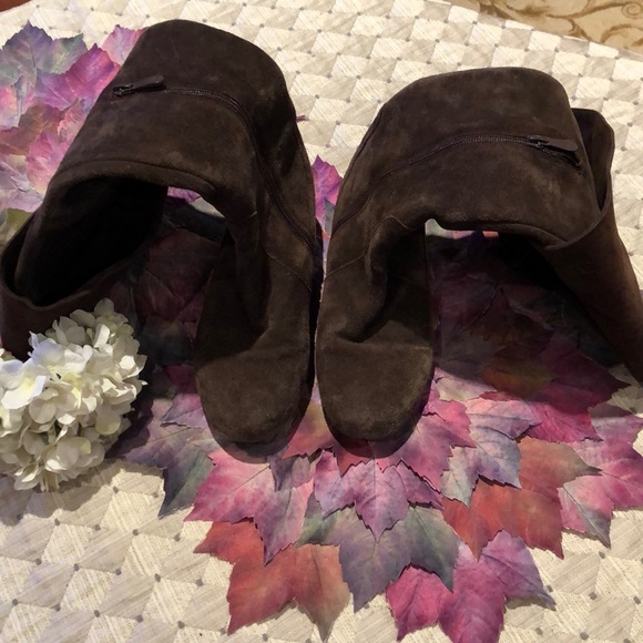 RESTRICTED ABOVE THE KNEE SUEDE BOOTS - Picture 11 of 12